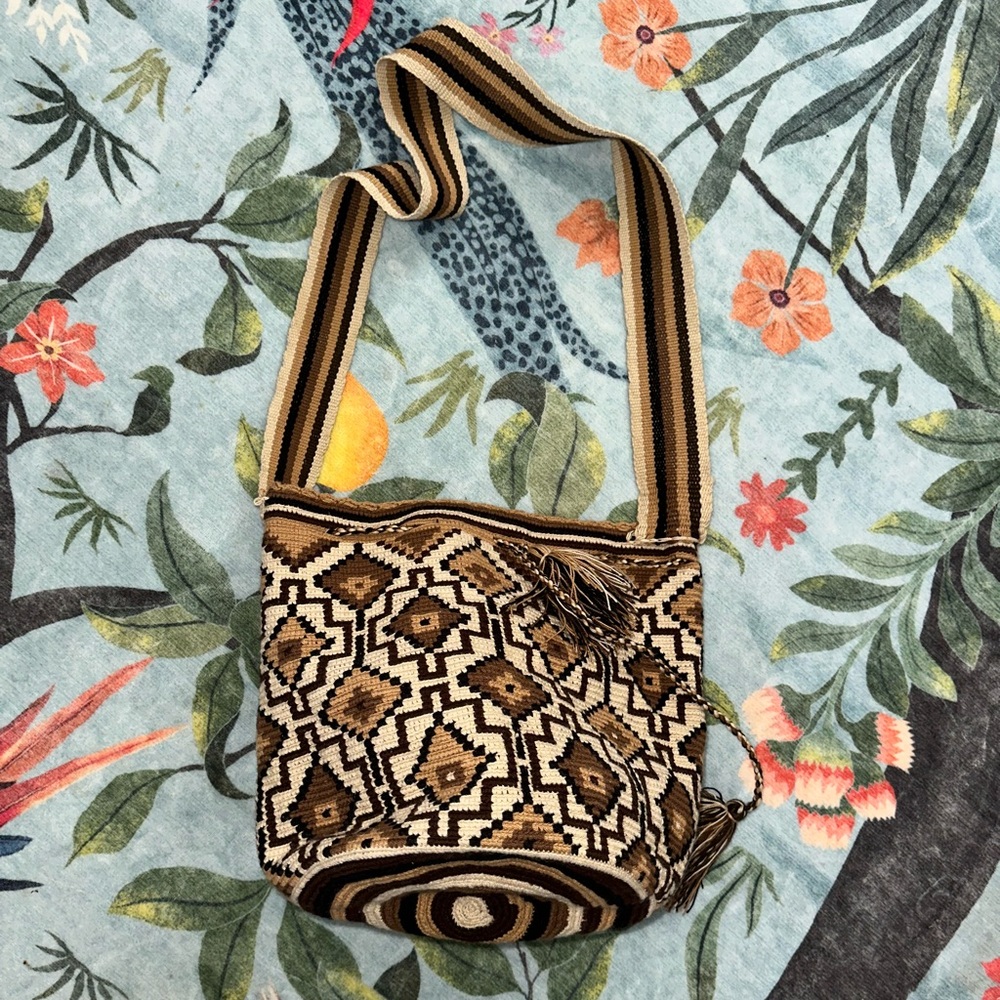 Handcrafted Geometric Patterned Crochet Bucket Bag - image 2